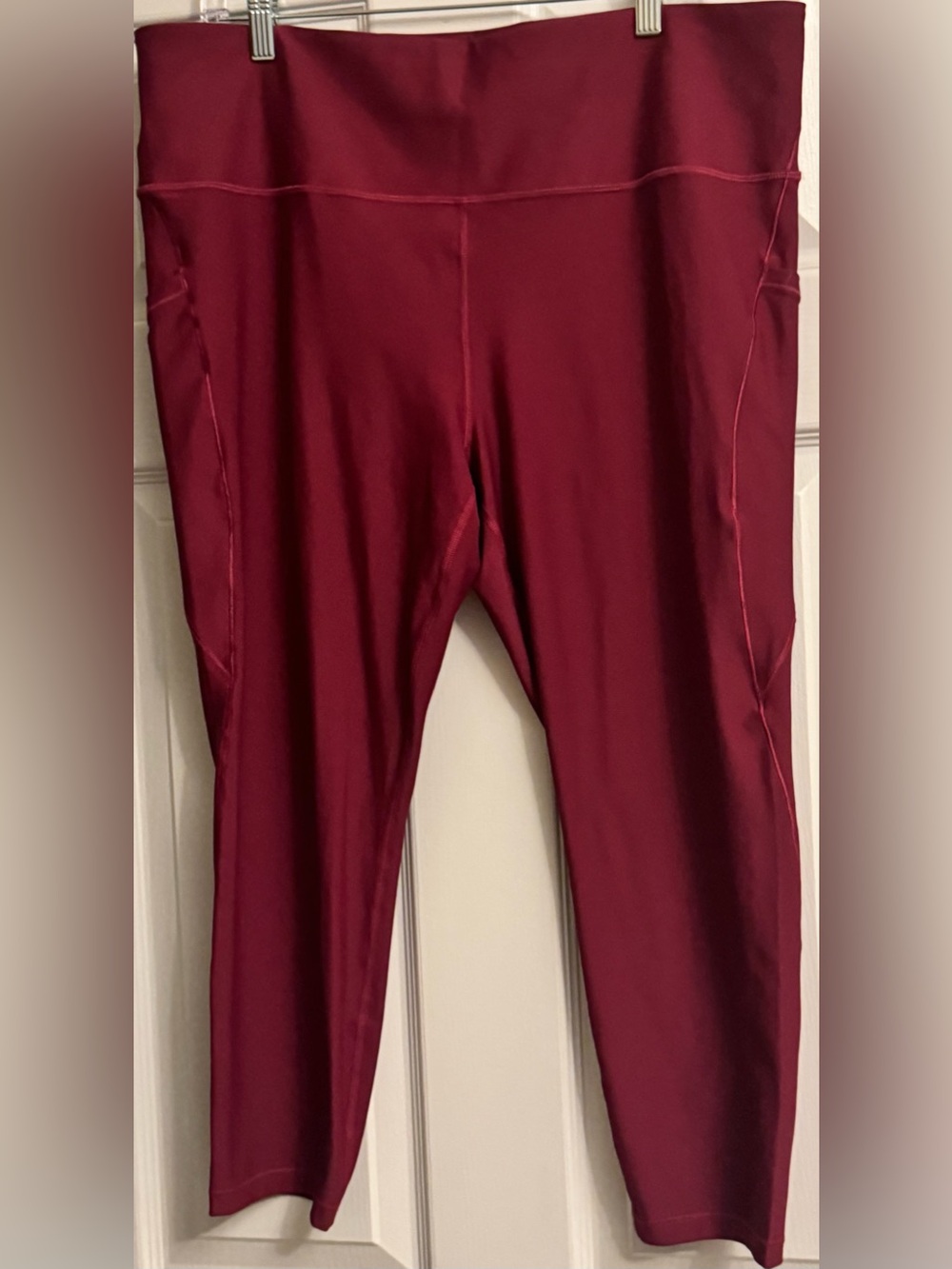 Athleta Rasberry Interval Stash 7/8 Tight